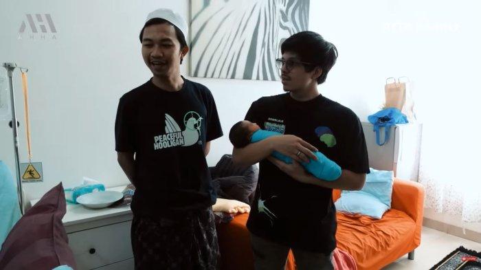 Atta Halilintar Ingin Punya 2 Anak Setelah Menggendong Putra Pertama Katak Bhizer
