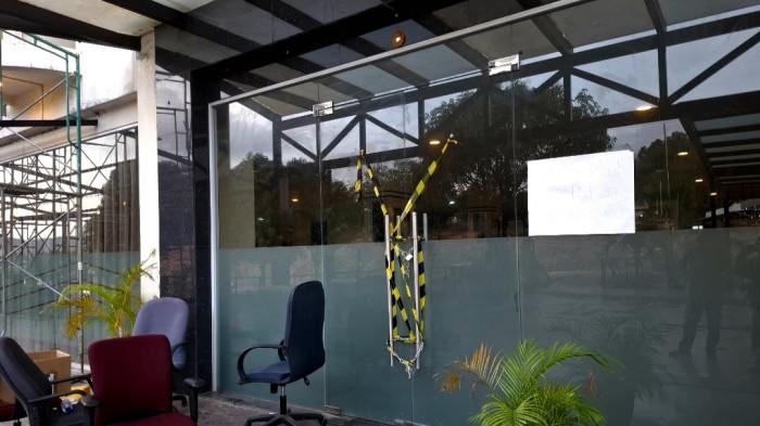 Suasana pasca penggerebekan Apartemen Baloi View Apatel di Jalan Gajah Mada arah Laluan Madani, Rabu (6/5/2026)