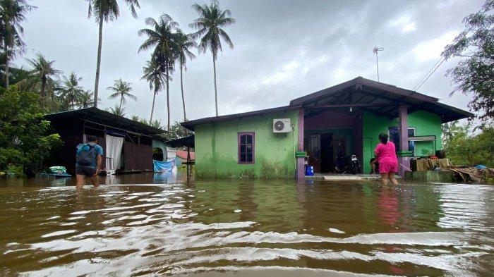 Waspada Banjir Rob! BMKG Sebut Fenomena Bulan Purnama Bisa Picu Banjir Pesisir Kepri 13-19 Mei 2025