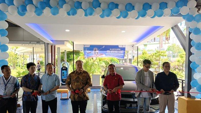 Mega Mall Batam Center Kini Memiliki Area Parkir Premium dengan EV Charging untuk Mobil Listrik