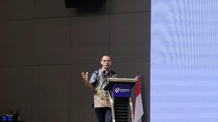 DEWAN PERS - Ketua Komisi Digital dan Sustainability Dewan Pers, Dahlan Dahi saat memaparkan materinya dalam Konvensi Nasional Media Massa Hari Pers Nasional 2026, di kawasan Serang, Banten , Minggu (8/2/2026). CEO Tribun Network mengingatkan dahsyatnya pengaruh informasi dalam membentuk cara berpikir, bersikap, hingga menentukan arah masa depan sebuah bangsa.