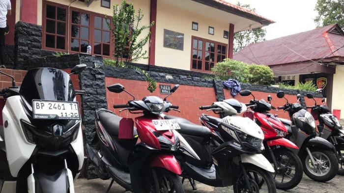 CURANMOR  - Enam sepeda motor hasil curian diamankan di kantor Polresta Tanjungpinang.