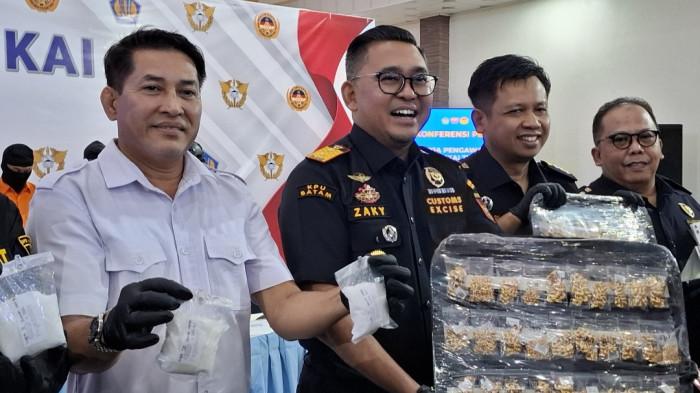 BC Batam Beberkan Penyelundupan 2,5 Kg Emas dari Batam ke Jawa Timur, Dililitkan ke Tubuh
