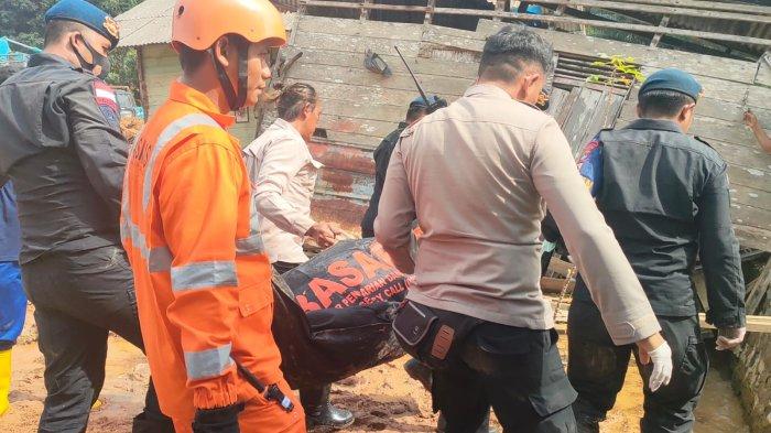 Pencarian Korban Longsor di Serasan Natuna Kerahkan Tujuh Excavator