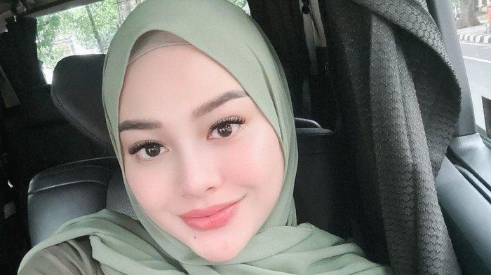 Wajah Aurel Hermansyah Terpampang di Baliho, Atta Halilintar Beri Semangat