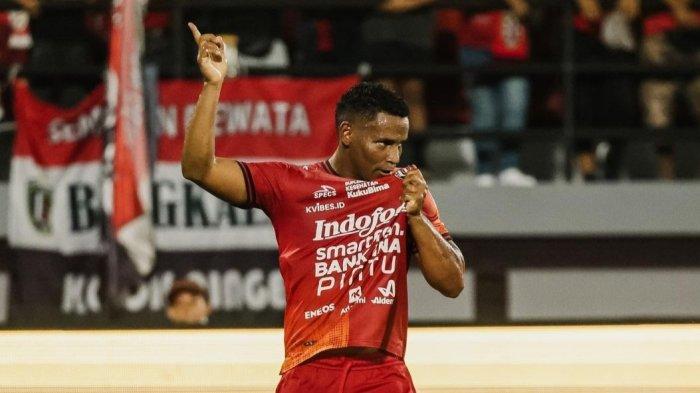 Live Streaming Bali United vs Borneo FC, Pertarungan Eber Bessa Lawan Pluim