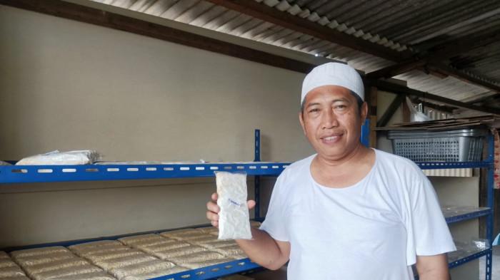Berkah Tahu Tempe di Natuna, Bambang Mampu Kuliahkan Anak hingga Ibadah Haji ke Tanah Suci