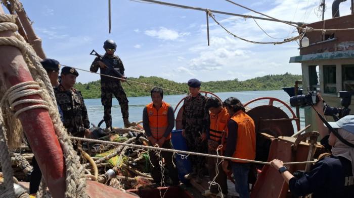 3 Pelaku Ilegal Fishing dan Kapal Asing Berbendera Vietnam Ditangkap di Laut Natuna Utara