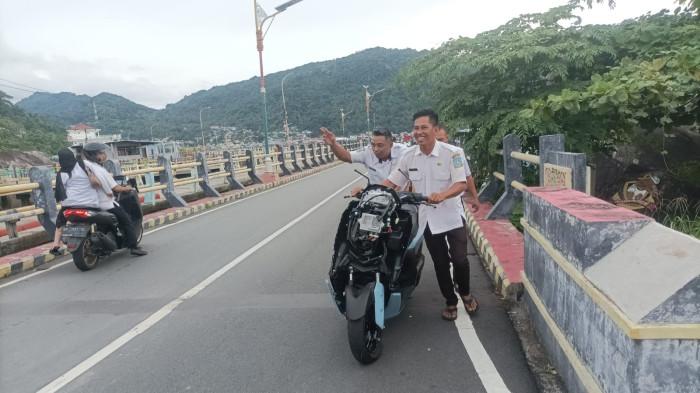 Kecelakaan di Anambas Hari Ini, Pemotor Tabrak Pagar Jembatan SP II Hingga Tergeletak di Aspal