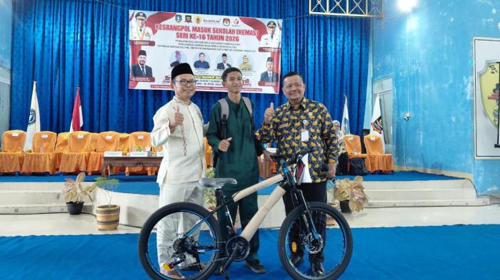 Kesbangpol Masuk Sekolah (2)