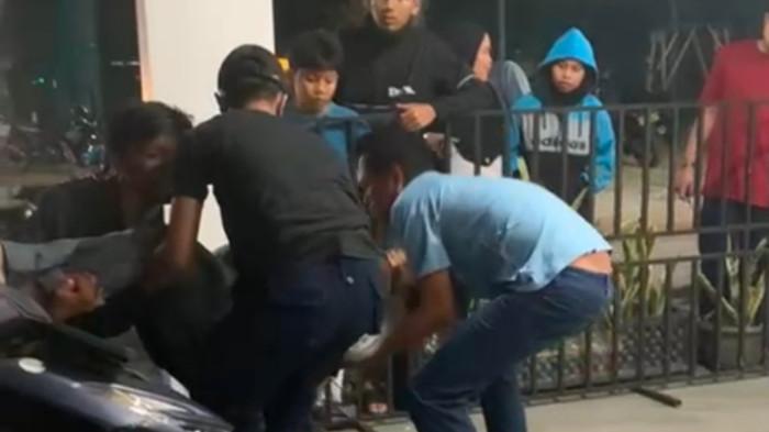 Dua Remaja Terlibat Kecelakaan di Lingga Depan Pos Lantas Wismaria, Satu Orang Sempat Dibawa ke RS