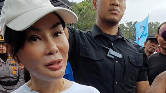 LI CLAUDIA CHANDRA - Wakil Wali kota Batam sekaligus Wakil Kepala Badan Pengusahaan (BP) Batam, Li Cladia Chandra. Ia merespons soal sikapnya yang sempat ramai setelah menegur pengambil pasir di drainase arah Bundaran Simpang Bandara baru-baru ini.
