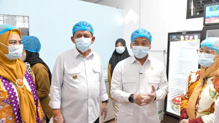 Dapur SPPG Basuki Rahmat Tanjungpinang Ditinjau Langsung Menteri Wihaji dan Gubernur Ansar Ahmad