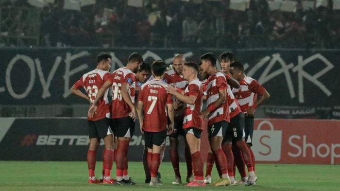 Curi Tiga Poin di Makassar, Madura United Tempel Borneo FC di Puncak Klasemen