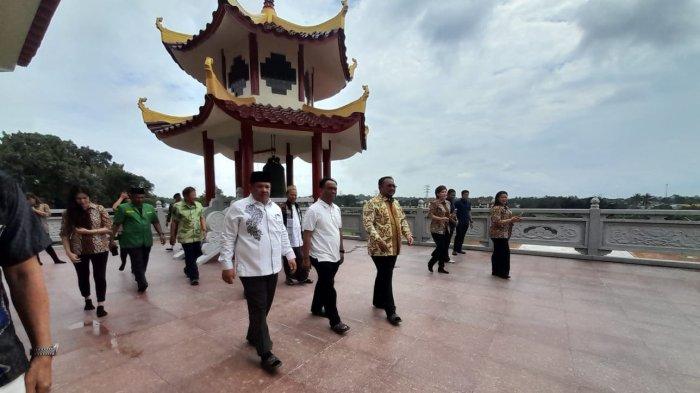 Menag Yaqut Cholil Qoumas ke Tanjungpinang Tepati Janji Teken Prasasti Pagoda