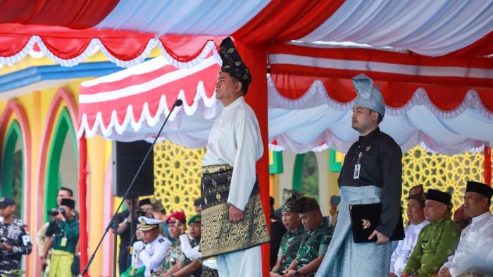 Momen Menko Kumham Imipas Yusril Ihza Mahendra Pimpin Upacara Sumpah Pemuda di Lingga