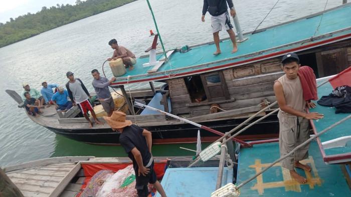 Nelayan Posek mencari