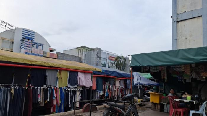 PASAR DI BATAM - Potret Pasar Seken Jodoh, Kcamatan Lubuk Baja, Kota Batam, Provinsi Kepulauan Riau (Kepri), Kamis (23/1/2026). Pedagang di sana beri kesaksian terkait seorang warga Singapura yang mengaku jadi korban copet.