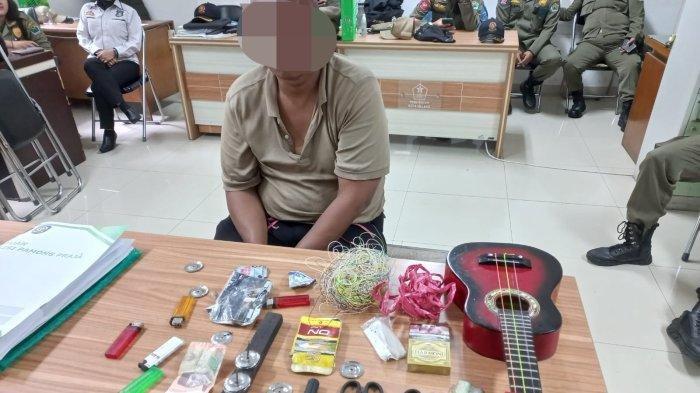Pengamen Ini Hobi Mabuk dan Todongkan Pisau ke Warga, Kini Ditangkap Polisi