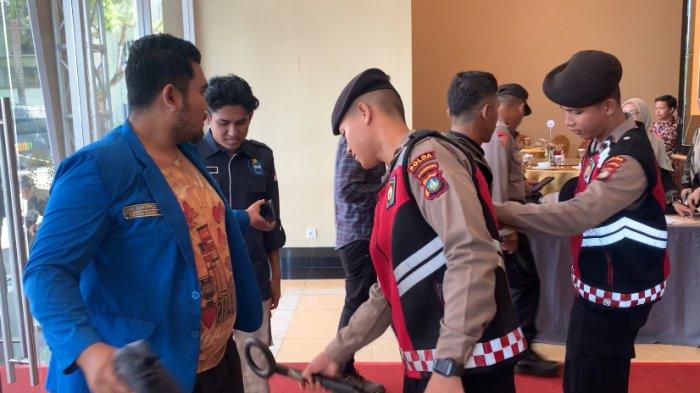 KPU Kepri Gelar Rekapitulasi Hasil Pilkada di Tanjungpinang, Wajib Pemeriksaan Sebelum Masuk
