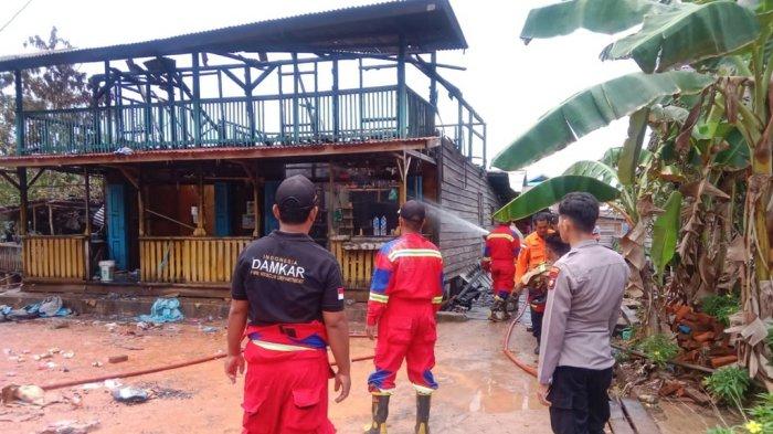 Personel Damkar Ungkap Kronologis Kebakaran di Lingga