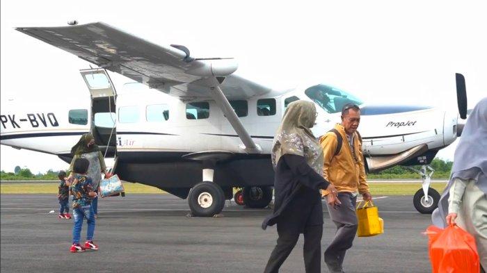 Pesawat Susi Air Kembali melayani penerbangan ke Bandara Dabo Singkep, Kabupaten Lingga, Provinsi Kepri tahun 2026 lewat lelang ulang.
