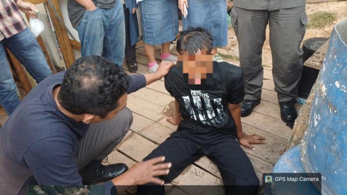 Seorang pria diselamatkan nelayan usai terjun dari jembatan 1 Barelang, Selasa (13/1/2026) sore.