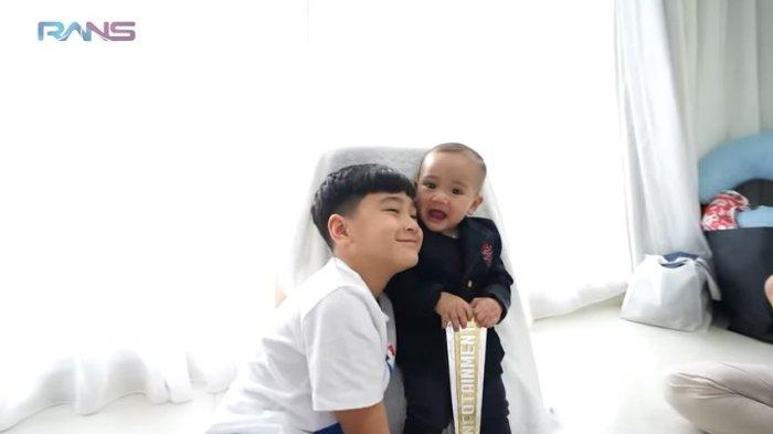 Rayyanza Malik Ahmad dan Rafathar Malik Ahmad Dianggap Sebagai Prajurit Bagi Nagita Slavina