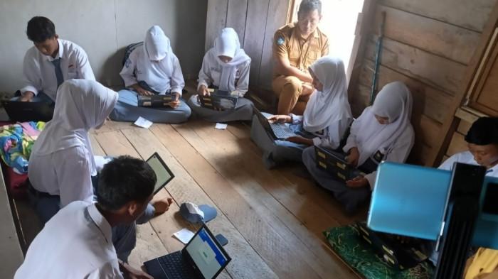 Perjuangan Pelajar SMA di Kepulauan Posek Lingga Ikut TKA Meski Minim Internet dan Listrik
