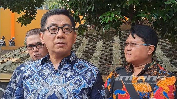 Sandy Arifin Tegaskan Fadly Faisal Bukan Pria di Video Syur Rebecca Klopper