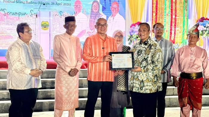 Sekda Lingga Armia dan Tamu Pahang