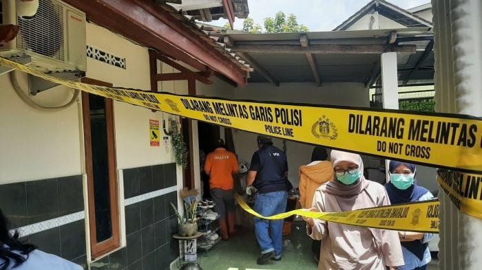 Pelaku Ditemukan Tak Berdaya di Pemakaman Orang Tua setelah Bunuh Rosita Intianingrum