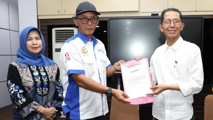 Wali Kota Batam Amsakar Achmad Temui Pengunjuk Rasa, Buka Ruang Dialog Atas Tuntutan Buruh