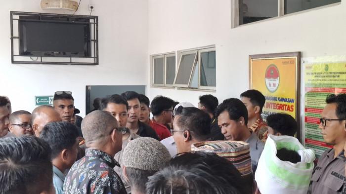 Pengunjung PN Batam Kesal, Sidang Penganiayaan ART di Batam Tak Kunjung Dimulai