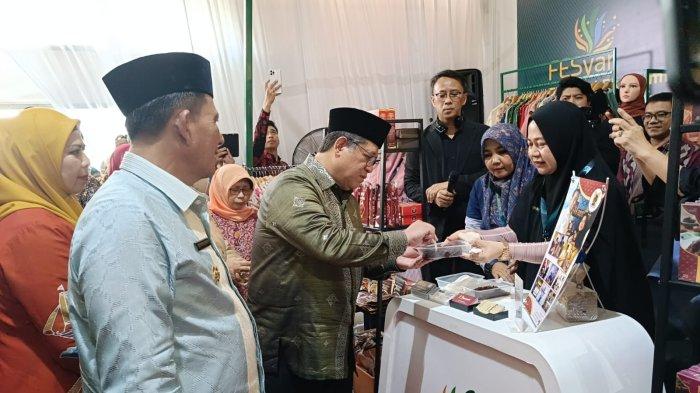 Pameran FESyar 2024 Diikuti 112 UMKM Binaan Kantor Perwakilan Bank Indonesia Regional Sumatera