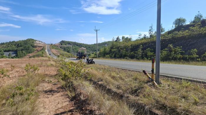 TKP Lakalantas yang menewaskan 3 pelajar SMP di Jalan Trans Barelang, Kawasan Bukit Bismillah, Sijantung, Galang, Kota Batam, Senin (6/4/2026)