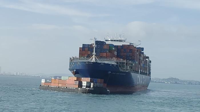 KSOP KHUSUS BATAM - Dua kapal MV. CMA CGM Niagara dan kapal TB Harbour Dragon yang bertabrakan di Traffic Separation Scheme - (TSS) di Selat Malaka dan Selat Singapura, Kamis, 24 Desember 2025 sekira pukul 20.08 waktu setempat. Kantor Syahbandar dan Otoritas Pelabuhan (KSOP) Khusus Batam mengungkap kronologis kecelakaan di laut Batam itu.