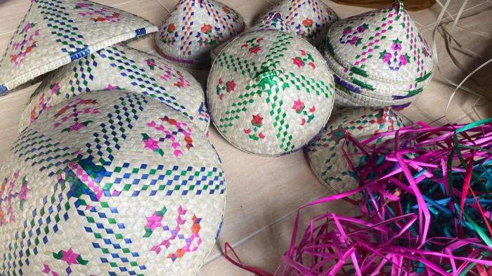 Tudung saji Lundang sekanah Lingga