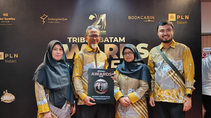 Universitas Terbuka Terima Tribun Batam Awards 2025, Beri Layanan Pendidikan Hingga Pelosok Kepri