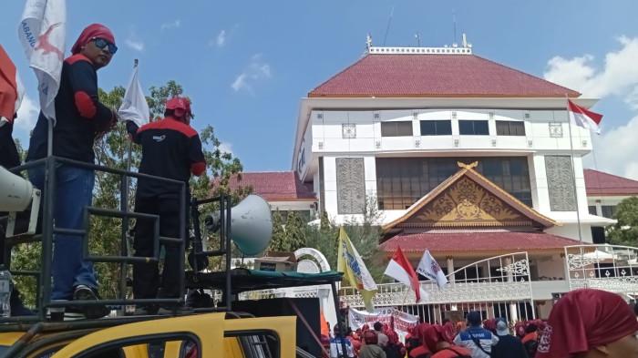 Koalisi Rakyat Batam Demo Soroti Insiden di PT ASL Shipyard, Minta Kepala Daerah Temui Massa