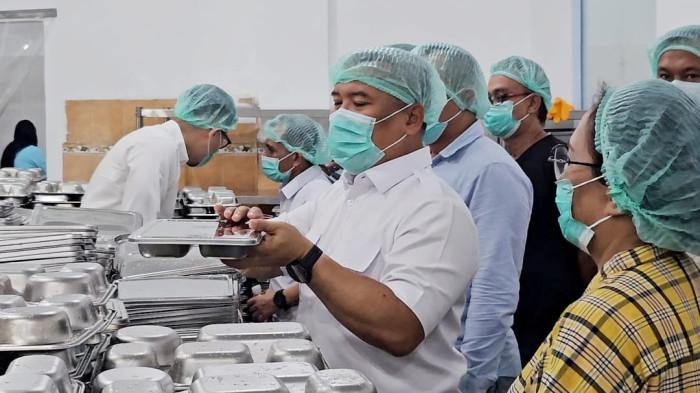 Wagub Kepri Kunjungi Dapur MBG di Batam, Nyanyang Minta Kualitas Makanan Dijaga