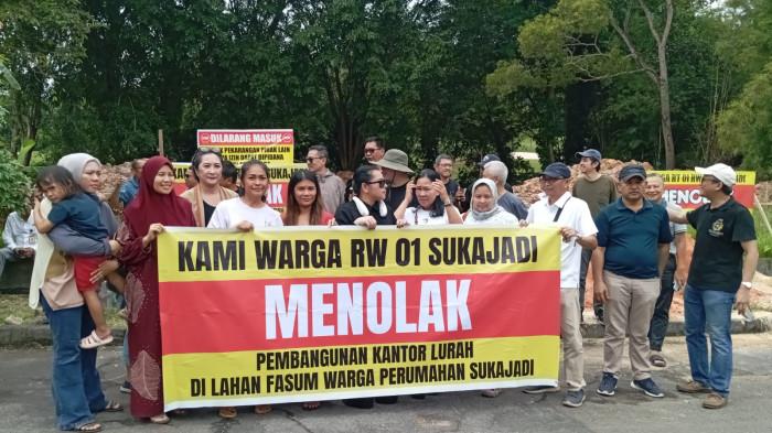 Warga Perumahan Sukajadi Kecewa Sikap Camat Batam Kota Soal Kantor Lurah: Kami Bukan Kriminal