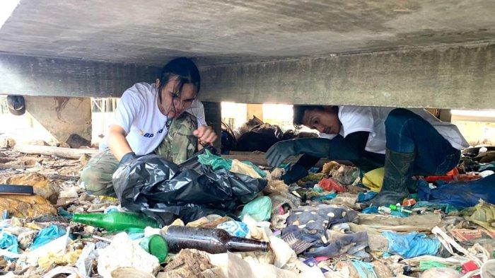 Sahabat Humas BP Batam Bersama Colours Global Kembali Bersih-Bersih di Tanjung Riau