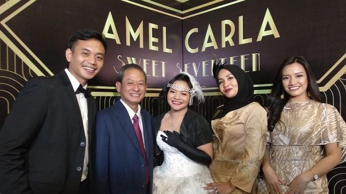 Tampil Seksi dengan Gaun di Malam Kelulusan, Amel Carla Malah Panen Cibiran: Kayak Tante Girang