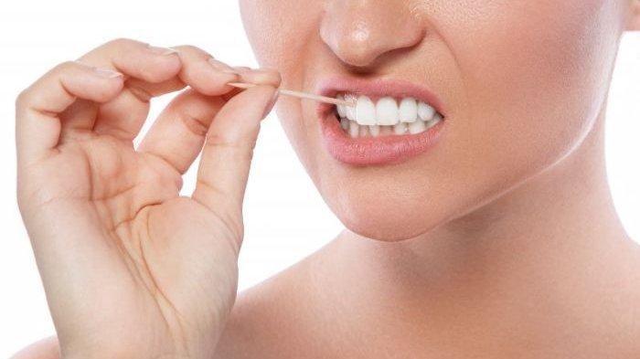 TRIBUNWIKI - WASPADALAH! Ini 5 Bahaya Kebiasaan Menggunakan Tusuk Gigi Setelah Makan