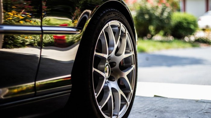 Mau Ganti Ban Hanya Bisa Beli Dua, Pasang Depan atau Belakang? Jawabannya Bikin Kaget!