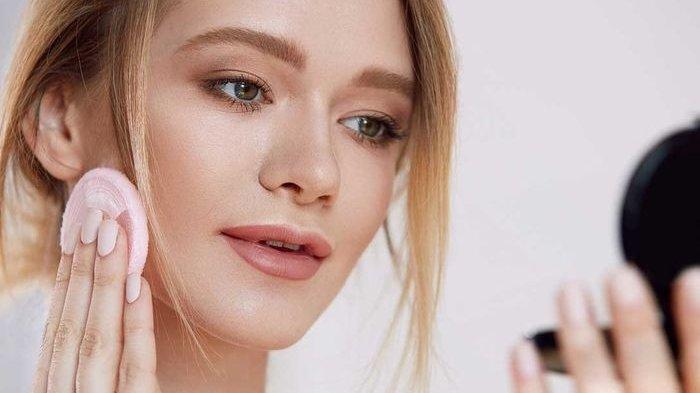 3 Rekomendasi Bedak Two Way Cake untuk Kulit Kering di Bawah 200 Ribu Rupiah