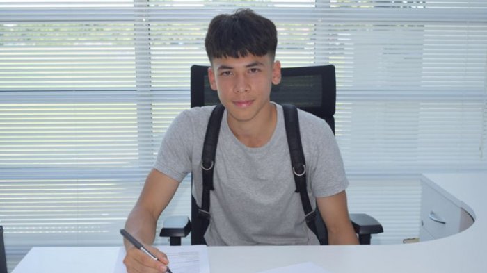 Pemain Timnas Singapura Ini Resmi Dikontrak Tim Premier League