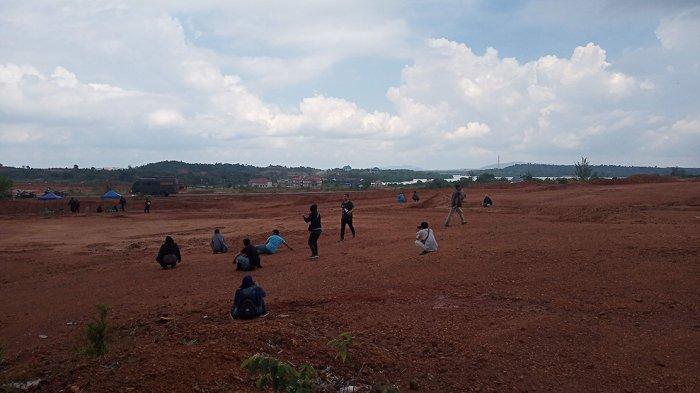 Gegana Riau Islands Police Destroy 8 Granites In 2 Explosions Using 1935 England Bombs