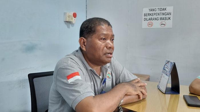 KERICUHAN ANTARA DRIVER TAKSI - Perwakilan dari Taksi Konvensional Taman Bunga Kabupaten Karimun angkat bicara soal ricuh antara driver taksi konvesional dan driver online yang terjadi di Pelabuhan Tanjung Balai Karimun, Sabtu (25/4/2026) lalu. Foto diambil pada Minggu (26/4/2026)